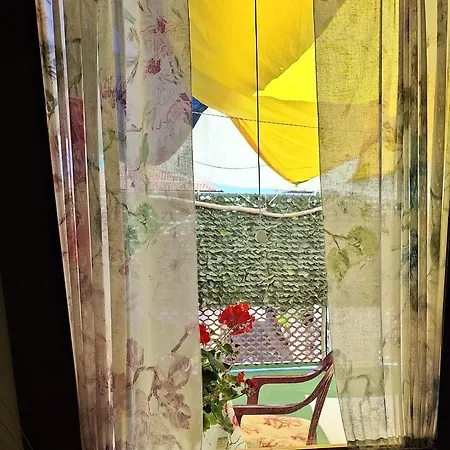 Apartment Il Girasole Casa Vacanze *